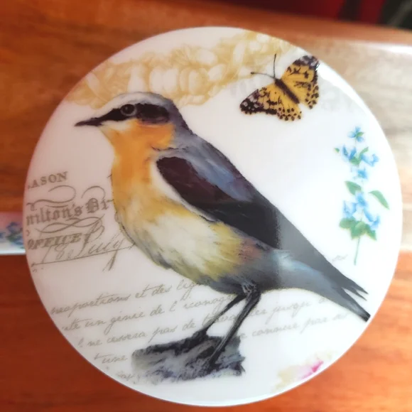 Kent Pottery Lidded Mug bird butterfly motif - Picture 3 of 7